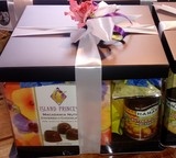 Hawaiian Treats Big Kahuna Gift Box